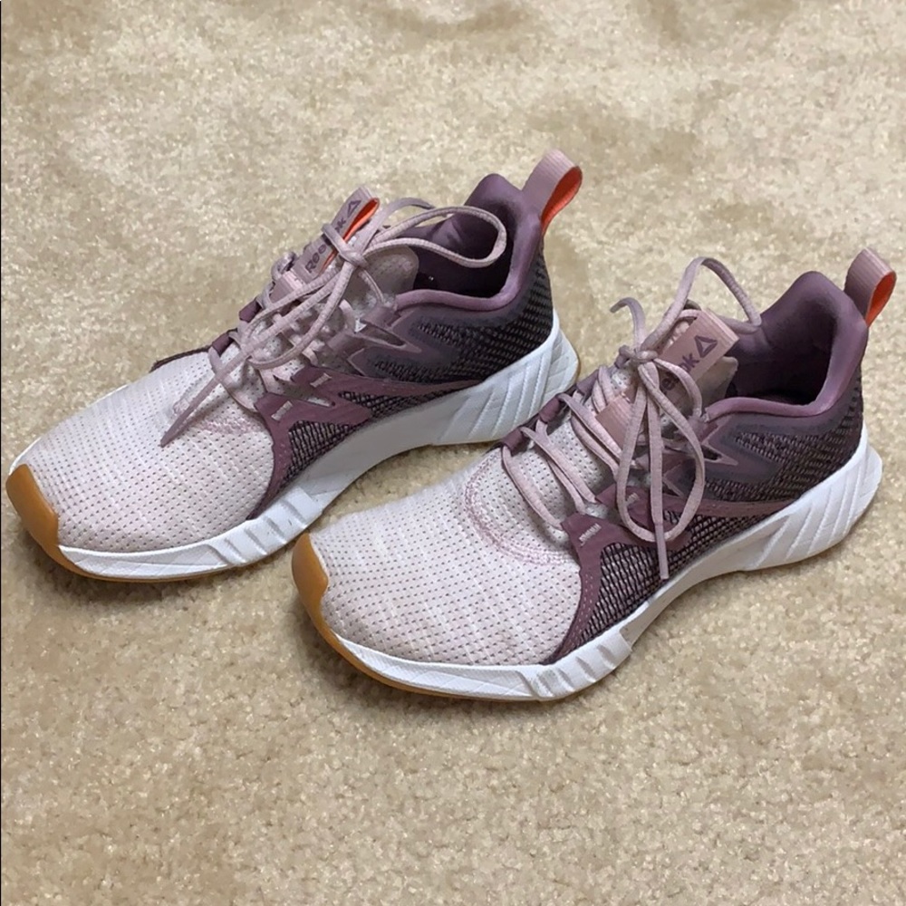 EUC Reebok Tennis Shoes